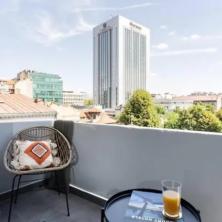 Bright 2br Flat - Location - Amazing Balcony Апартаменти *