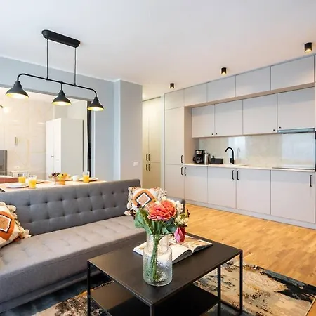 شقة Bright 2br Flat - Location - Amazing Balcony *