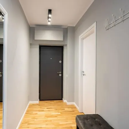Bright 2br Flat - Location - Amazing Balcony بوخارست