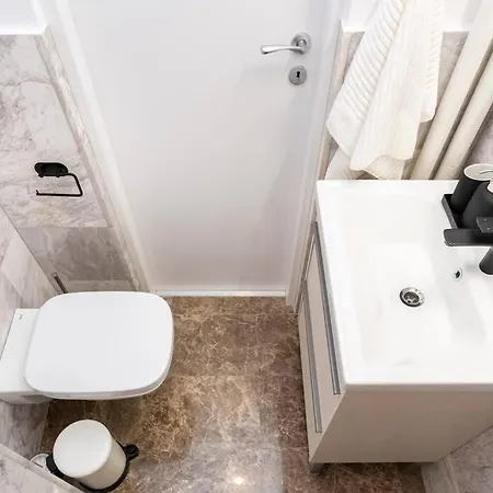 شقة Bright 2br Flat - Location - Amazing Balcony *